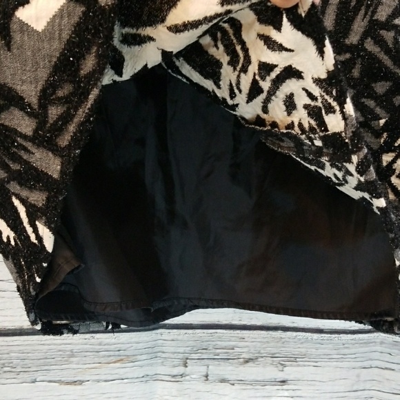 NWOT Zara RARE textured abstract A-line black white skirt sz Small - Picture 5 of 7